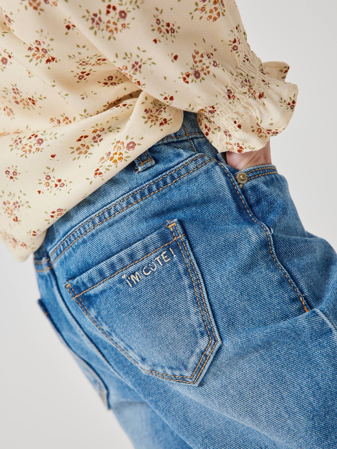 Vertbaudet Mädchen Mom-Fit-Jeans, WATERLESS Hüftweite REGULAR - jeansblau