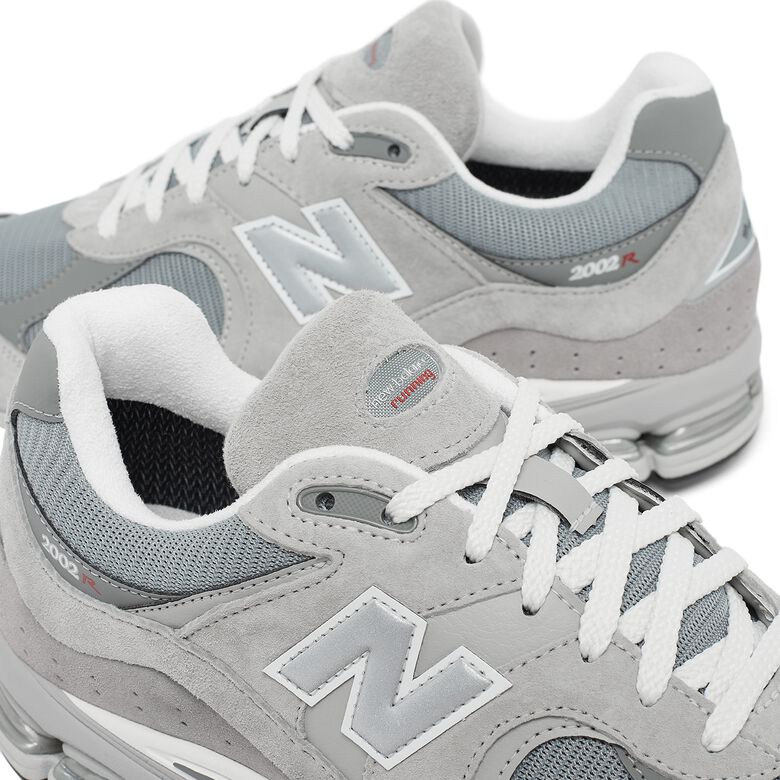 New Balance M2002RXJ concrete