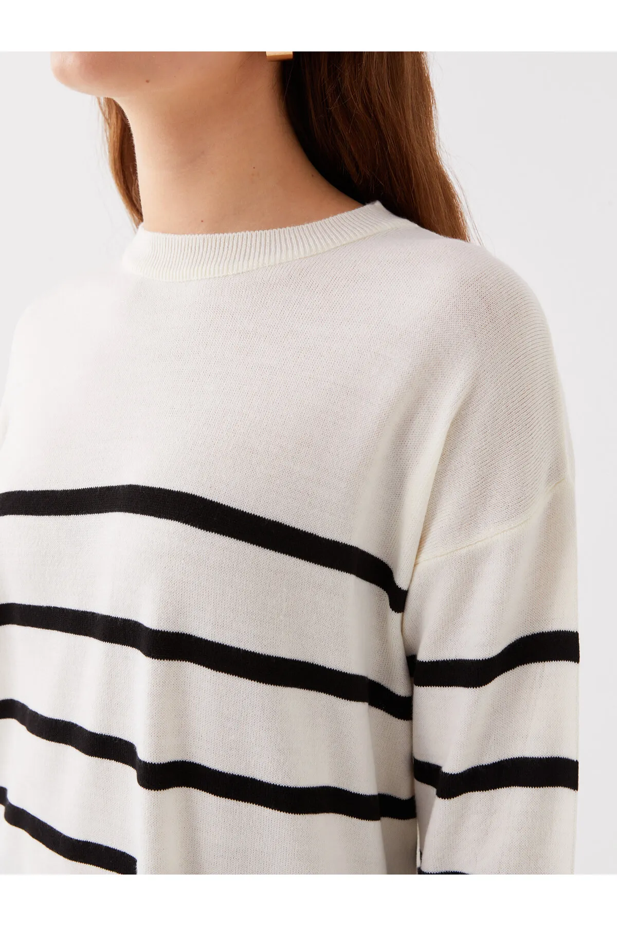 LC Waikiki  Gestreifte, langärmlige Oversize-Stricktunika für Damen mit Rundhalsausschnitt