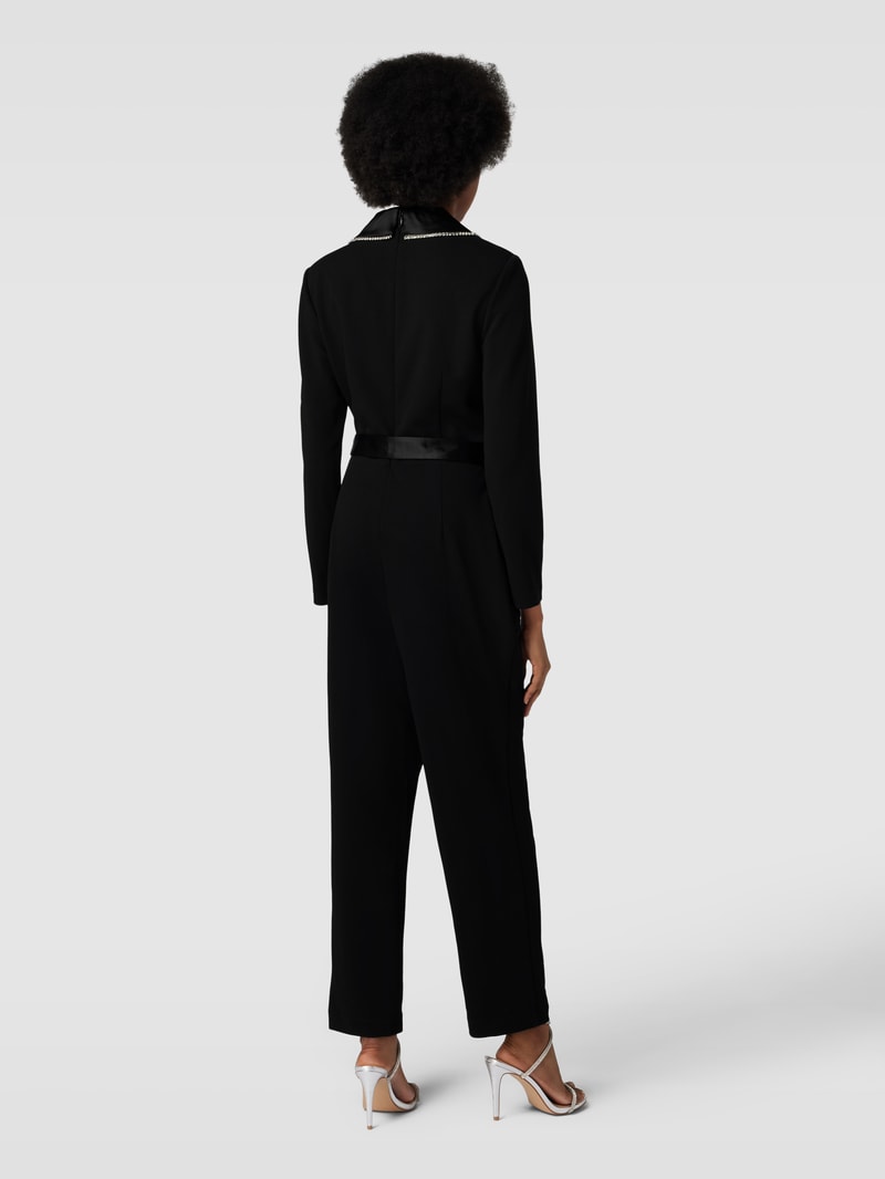Jumpsuit mit Stoffgürtel in schwarz