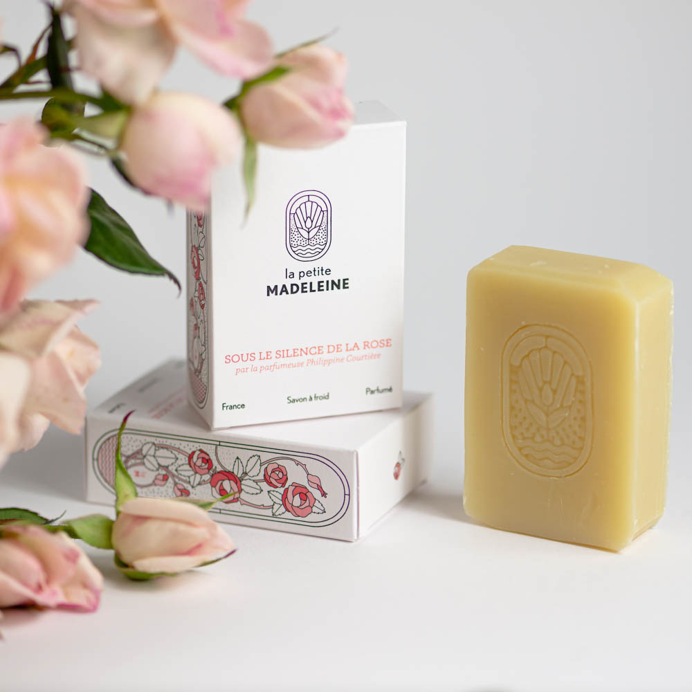 la petite madeleine Sous le silence de la Rose Savon à froid parfumé