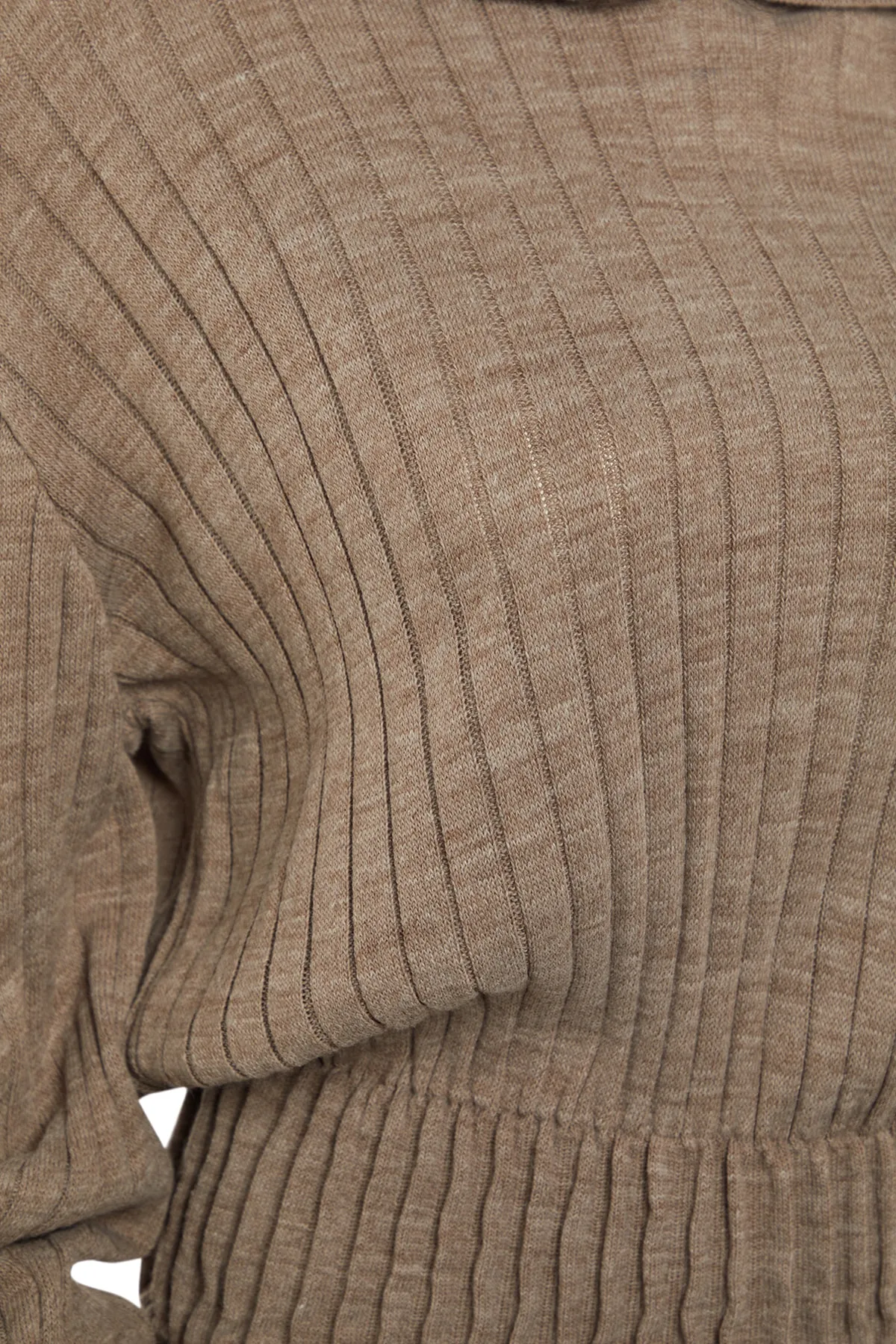 Trendyol Collection  Nerzfarbenes Strickoberteil und -unterteil mit Kapuze TWOAW22AU0044