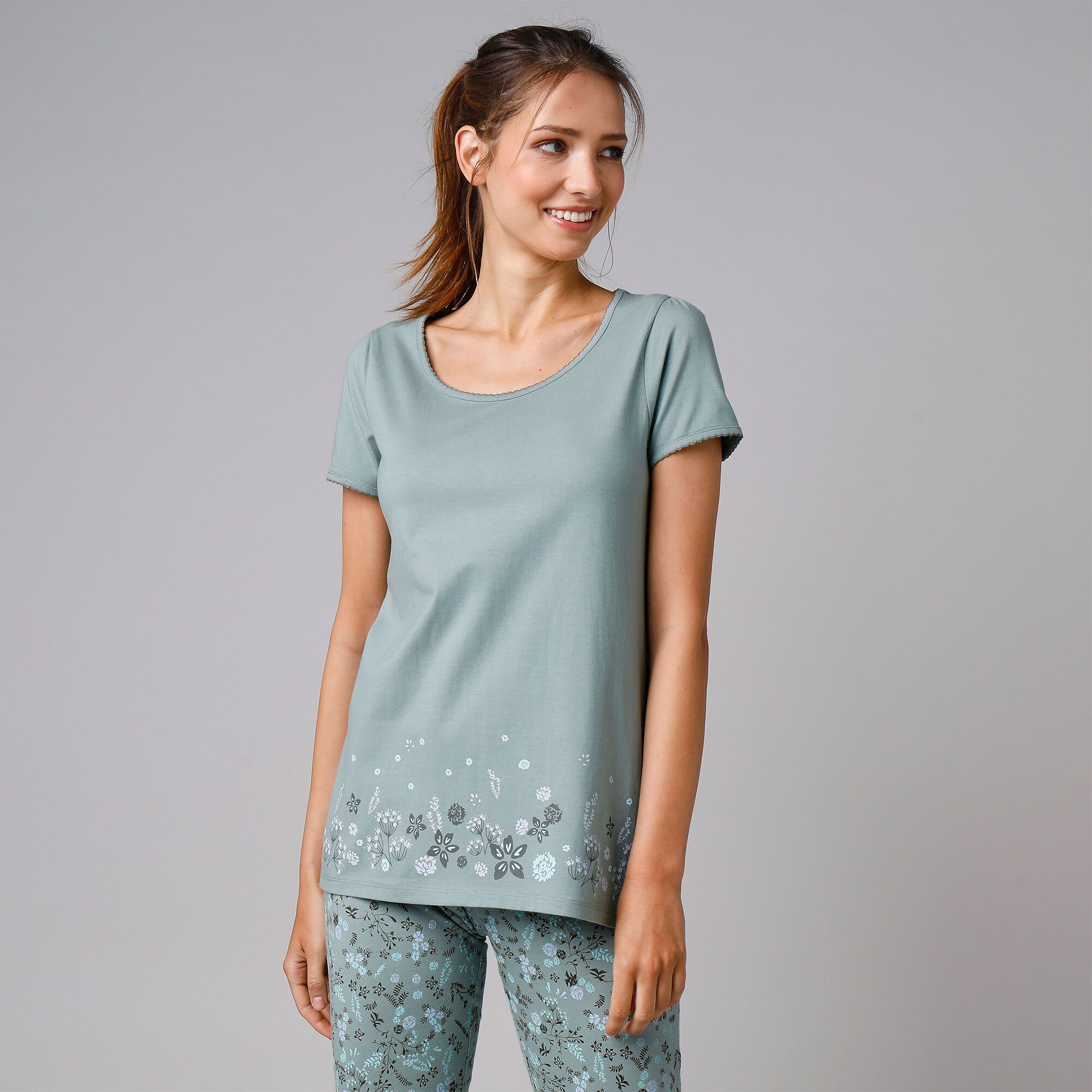 Tee-shirt de pyjama manches courtes imprimé base fleurs
