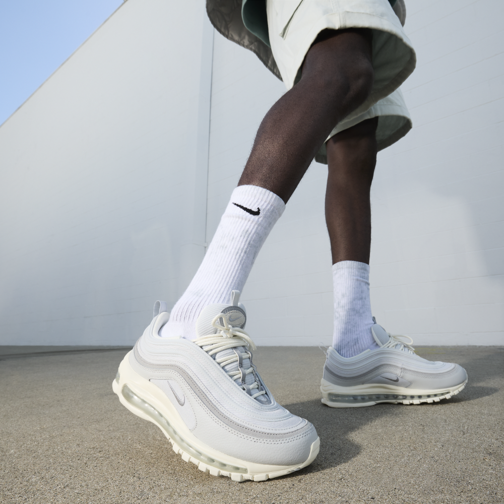Nike Air Max 97 DZ2629-001 / grau