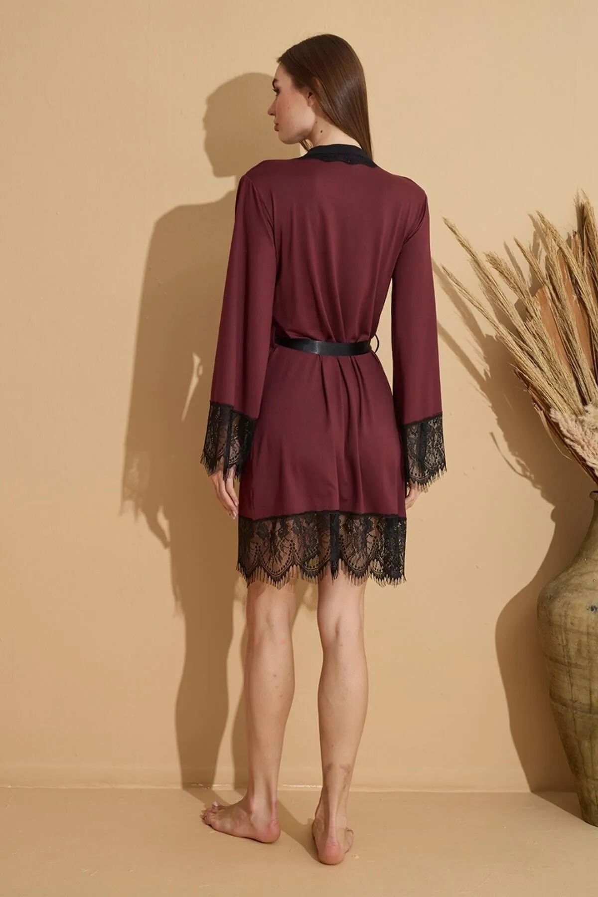 Pijamaevi  Bordeauxroter Milan-Spitzen-Strickmantel für Damen aus Bambus mit detaillierten Details