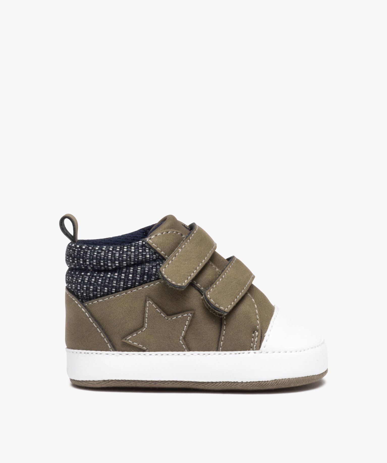 Chaussons de naissance bébé Garçon unis style baskets kaki | GEMO