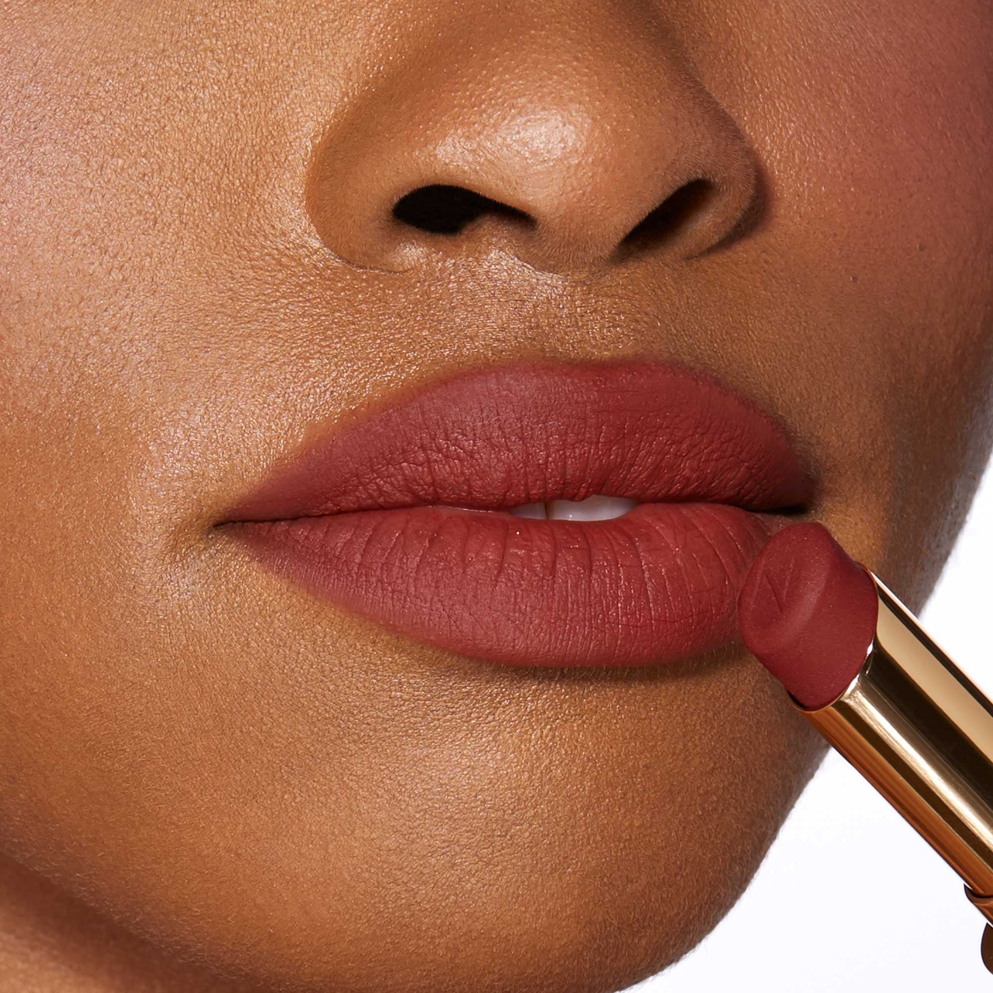 Más allá del labial borroso - Labial