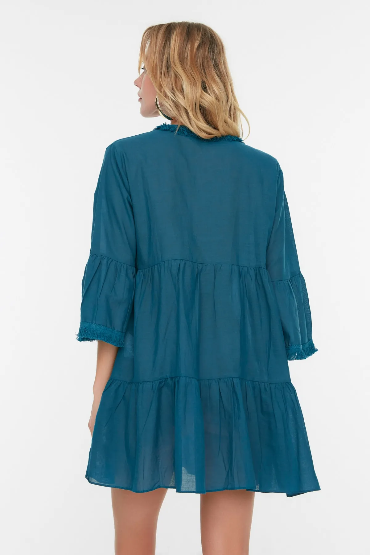 Trendyol Collection  Dunkelblaues, mit Perlen besticktes Voile-Strandkleid TBESS21EL1351