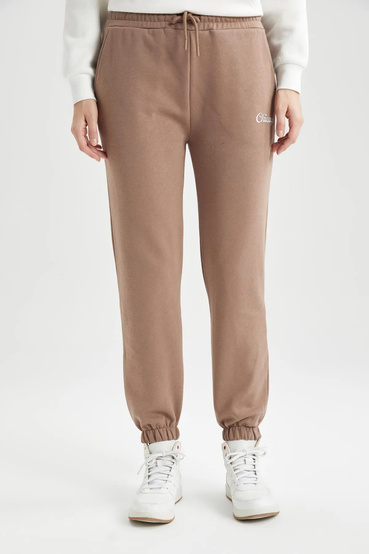 DeFacto  Passform: Lange Jogginghose mit Standard-Passform und Taschen