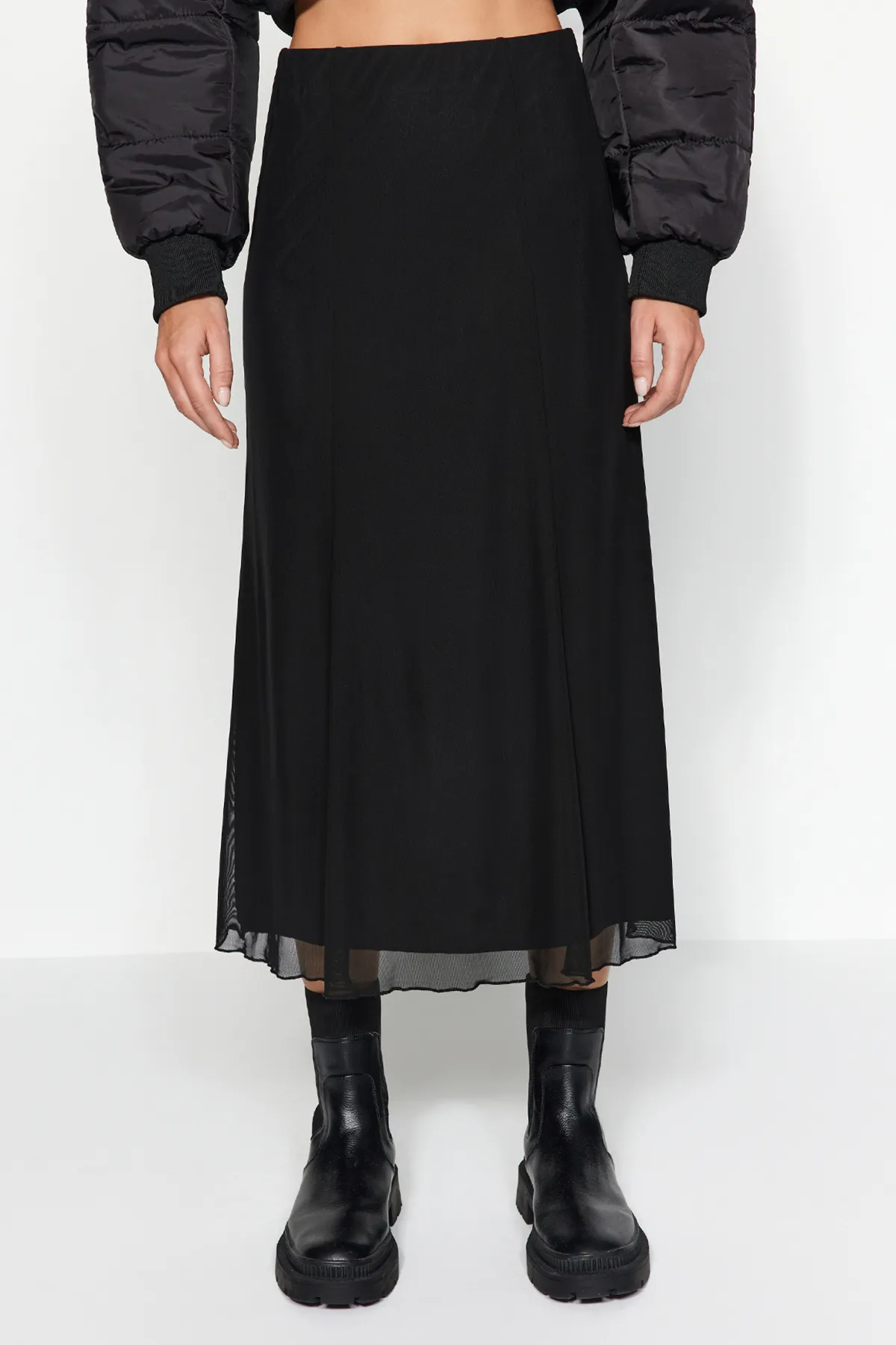 Trendyol Collection  Schwarzer gefütterter Maxi-Strickrock aus Tüll TWOAW24ET00130
