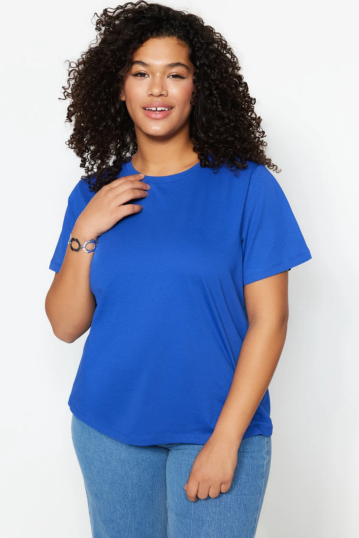 Trendyol Curve  Saks Basic Rundhals-Strick-T-Shirt TBSSS22TS0733