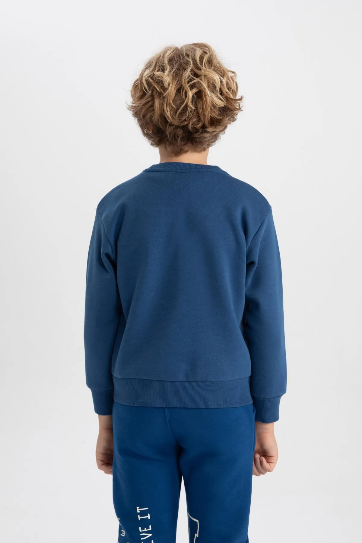 DeFacto  Dickes Jungen-Sweatshirt mit Rundhalsausschnitt