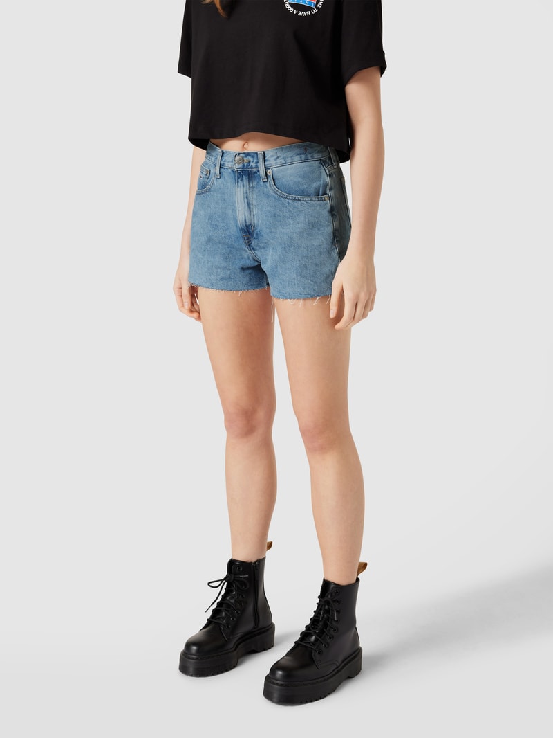 Jeansshorts mit Label-Patch in jeans