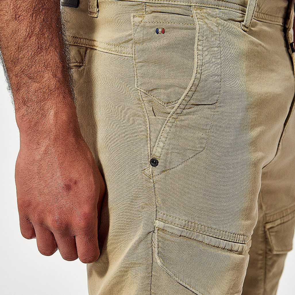 AKERO  Short tapered beige Homme