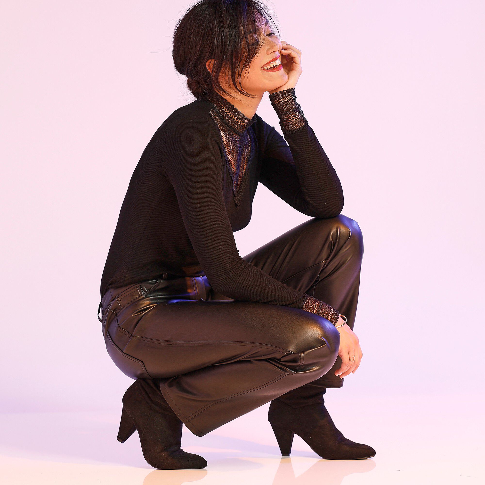 Pantalon vegan en faux cuir (1), coupe droite