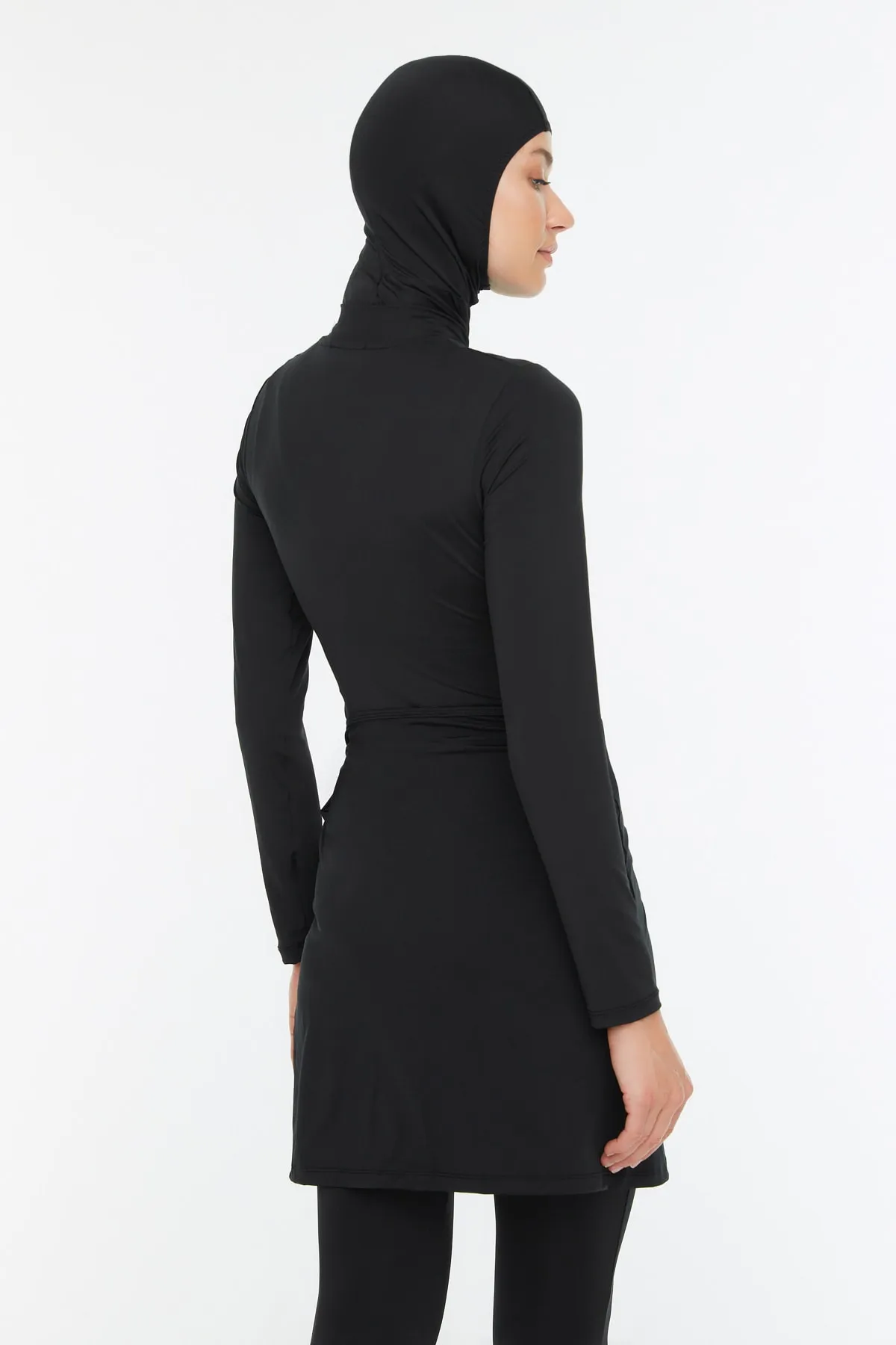 Trendyol Modest  Schwarz gestreiftes, detailliertes 4-teiliges Surf-Badeanzug-Set TCTSS22CF0018