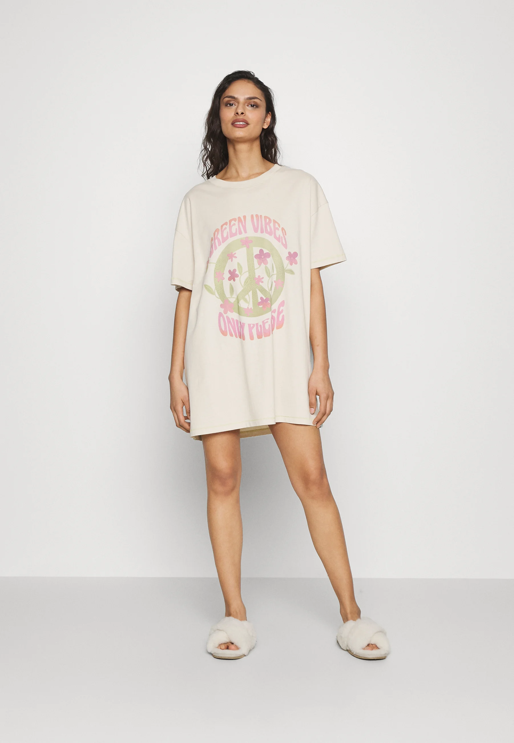 Camisón de algodón sobre el cuerpo