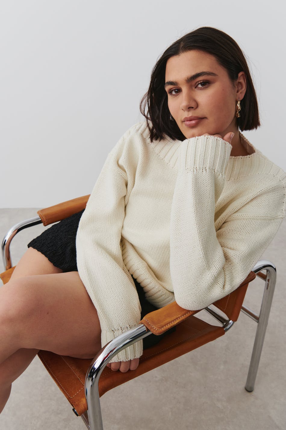 Boat neck knitted sweater