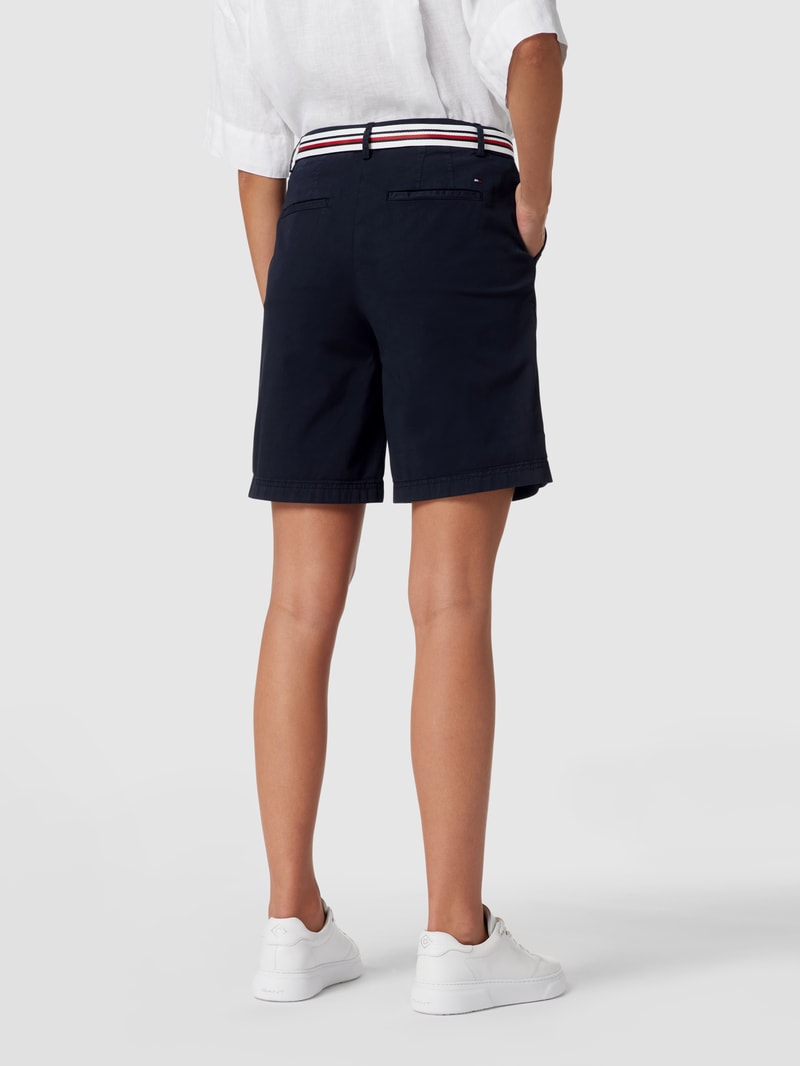 Bermudas mit Stoffgürtel in marineblau