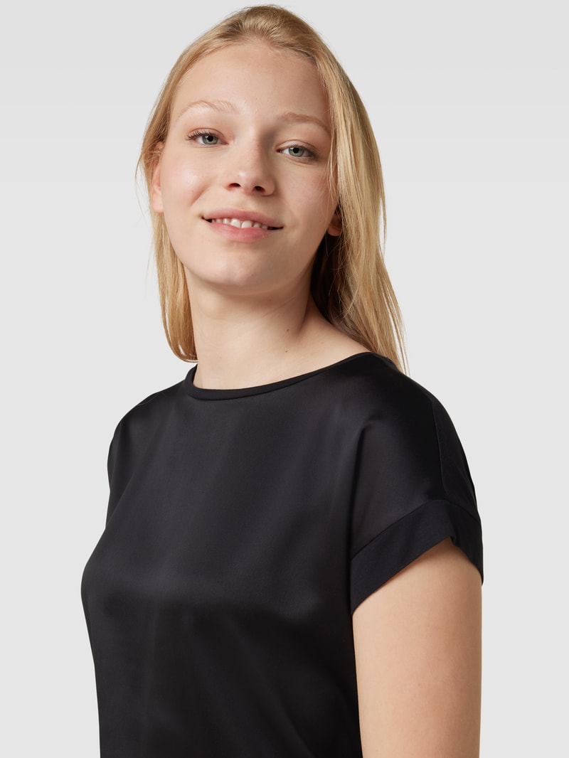 T-Shirt in Satin-Optik in schwarz