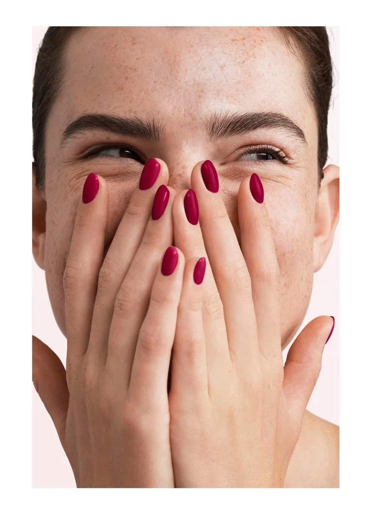 Smalto per unghie in gel rosa Gellac 355 Rosso Reale