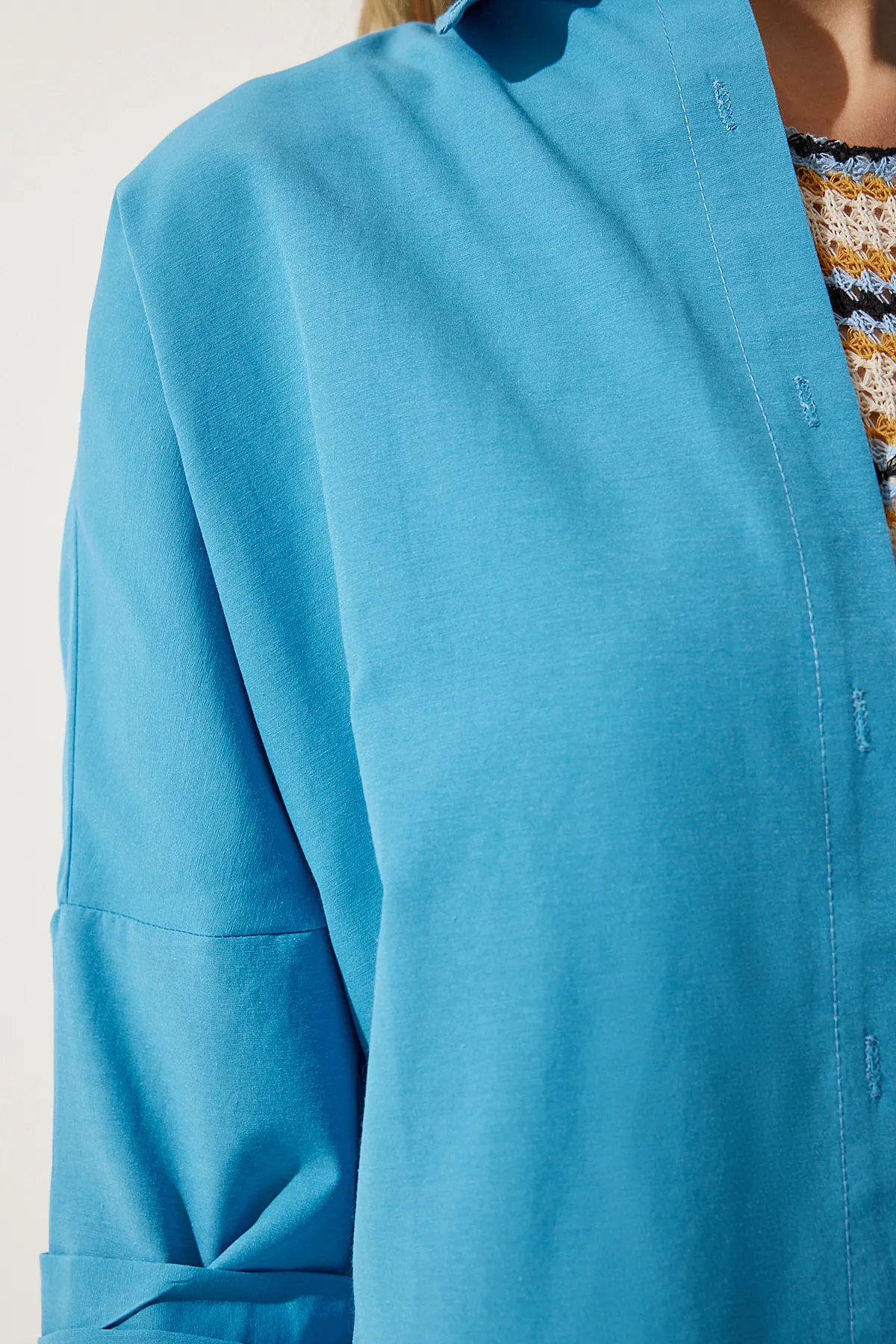 Happiness İstanbul  Blaues Oversize-Lang-Basic-Shirt für Damen DD00842