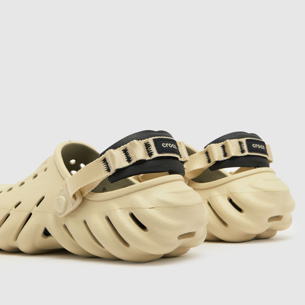 Sandali Crocs Echo Clog v naravni barvi