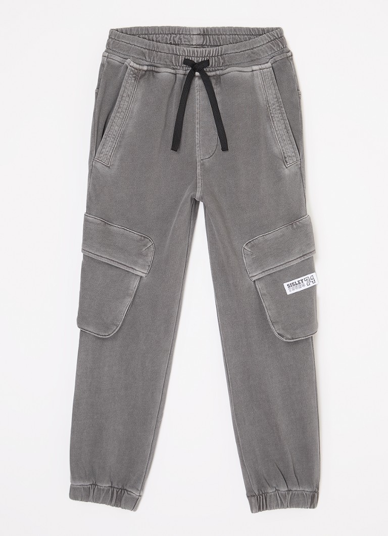 Pantaloni de trening Sisley Young cu croială slim și buzunare cusute.