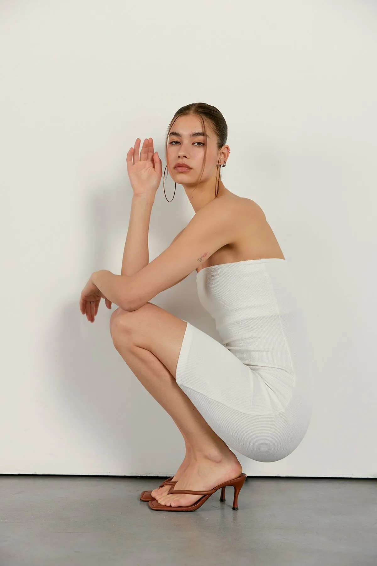 VATKALI  Trägerloses Minikleid Weiß