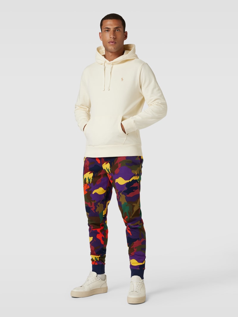Sweatpants mit Allover-Muster in schwarz