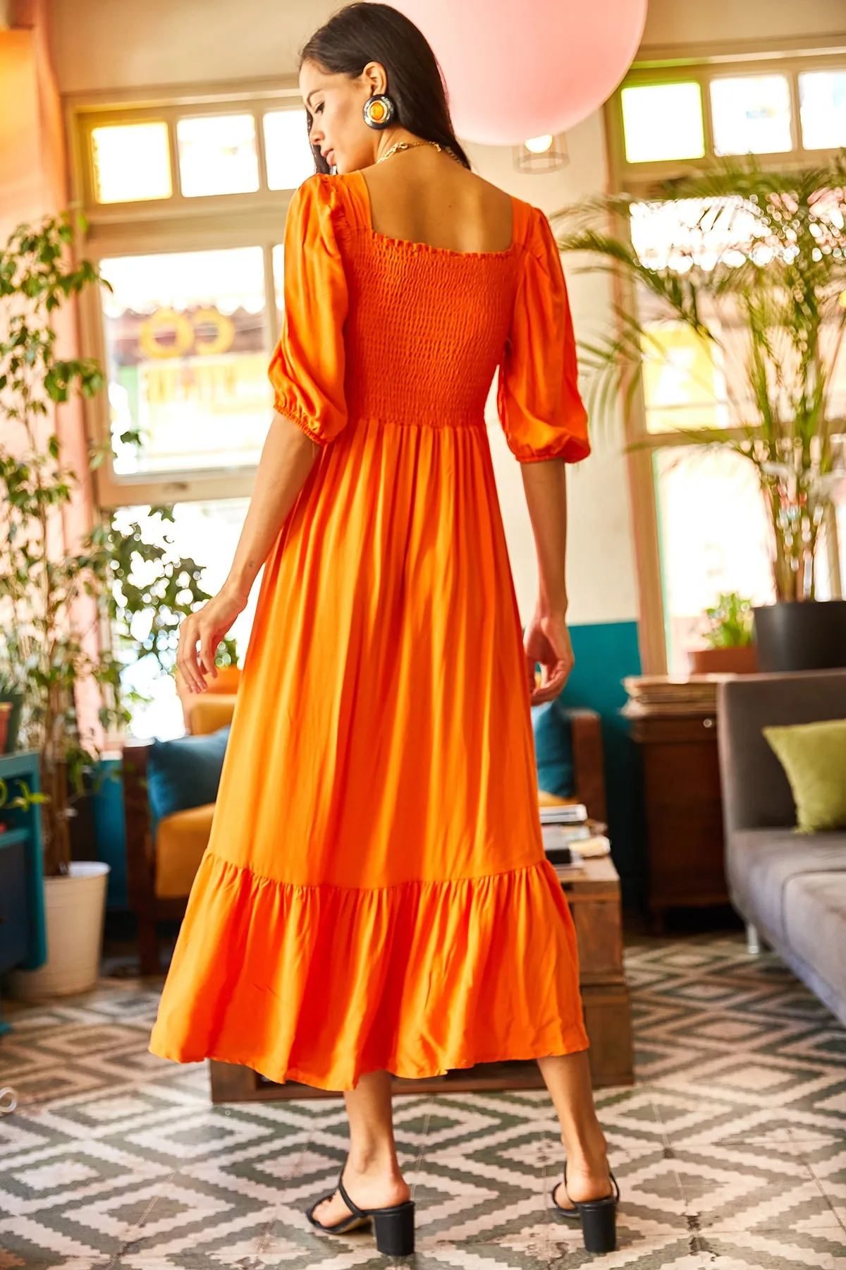 Olalook  Orangefarbenes, glitzerndes Bodrum-Kleid mit quadratischem Kragen für Damen ELB-19001557