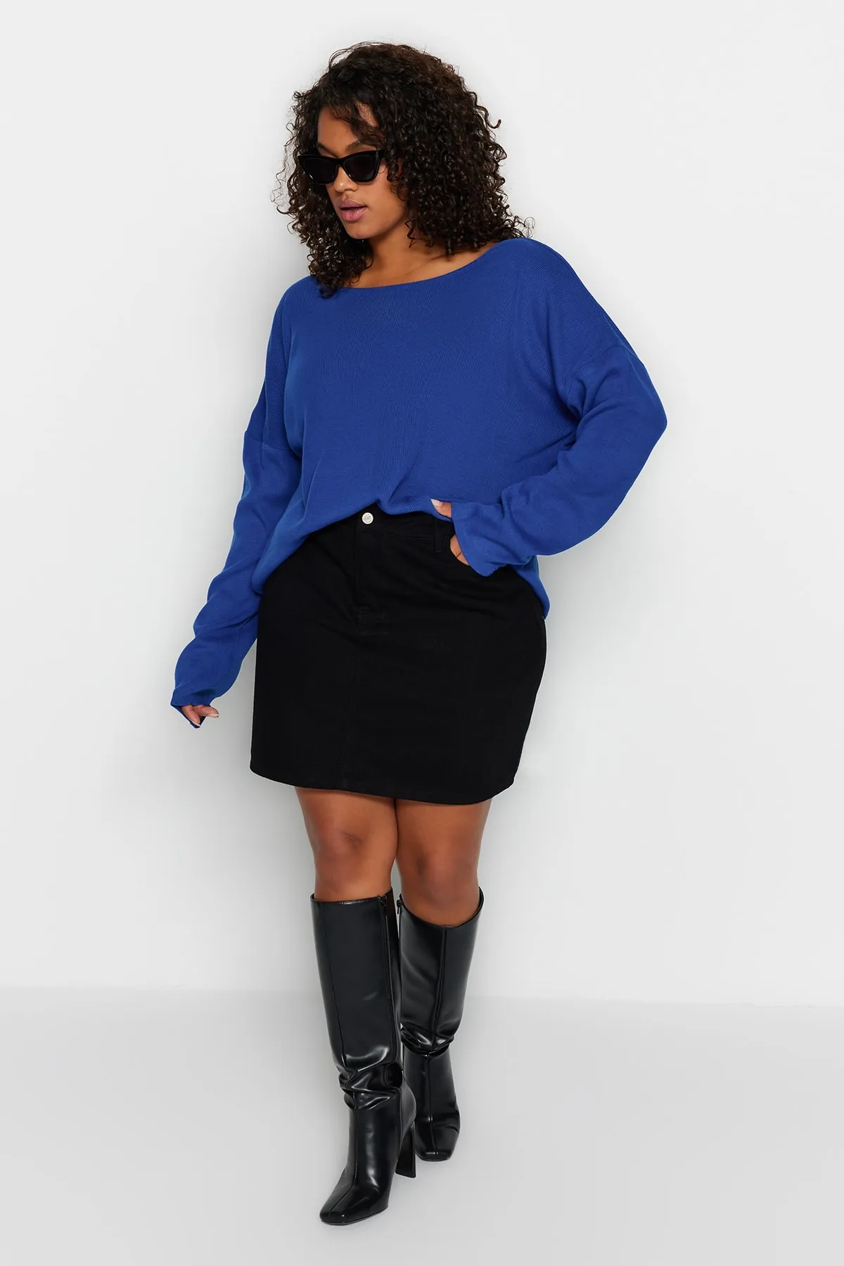 Trendyol Curve  Saks Back Cross Band Detaillierter Strickpullover