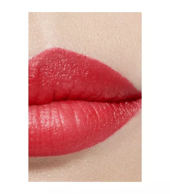 ROUGE ALLURE VELVET Le Rouge Velours Lumineux