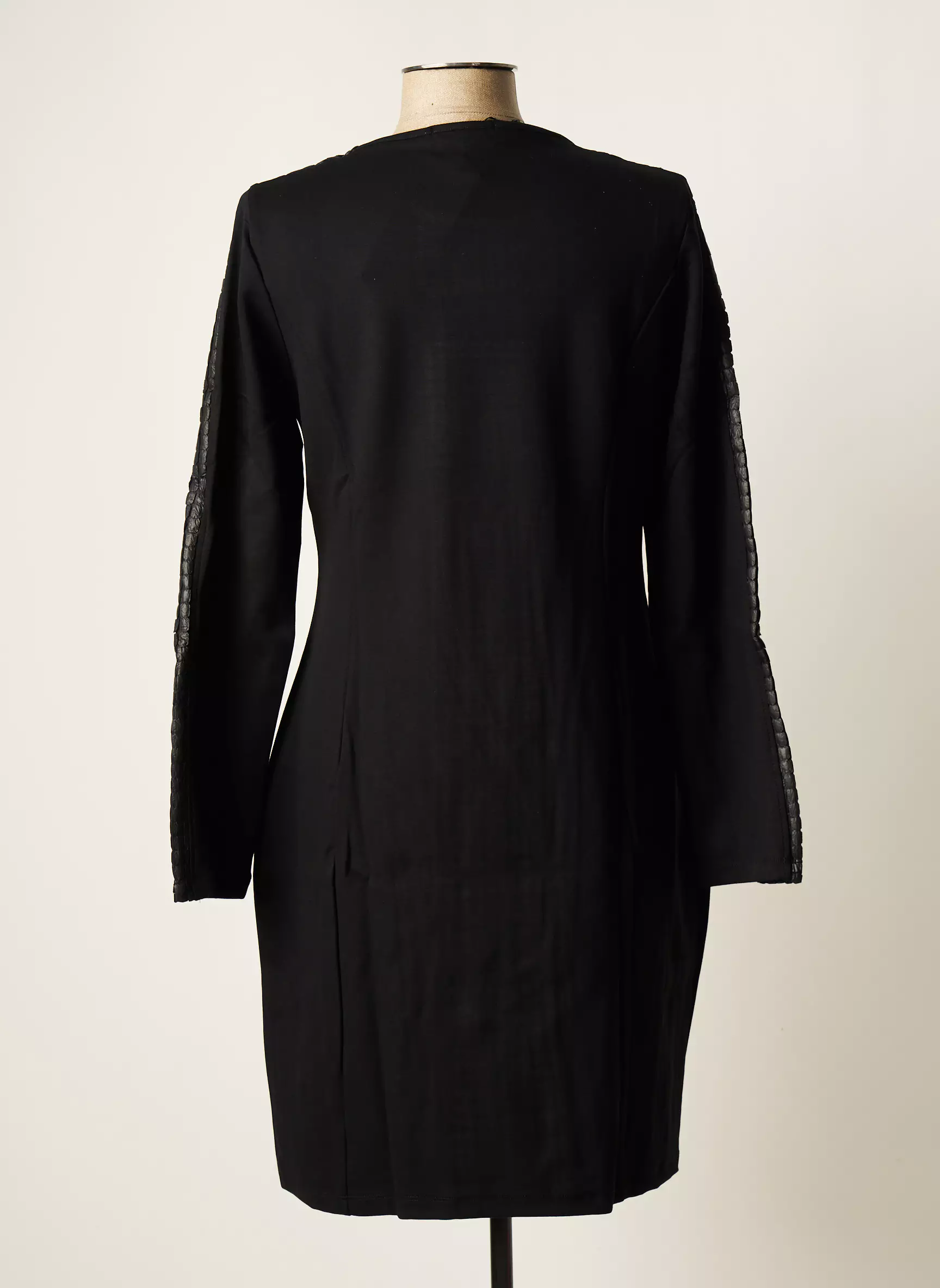 Maloka Robes Courtes Femme couleur noir