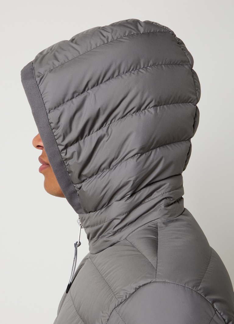 Jachetă matlasată Moncler Galion cu glugă, umplută cu puf de gâscă.