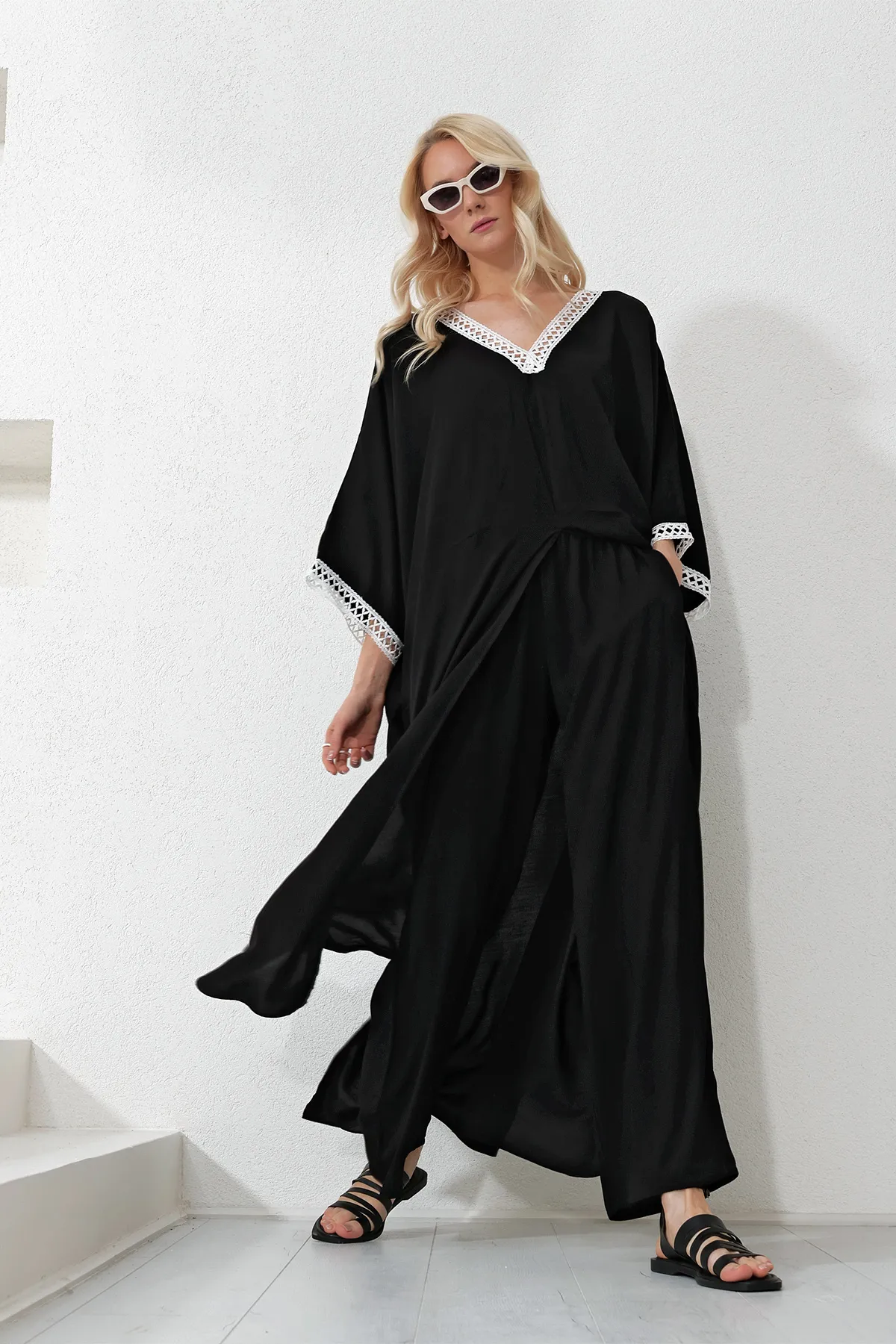 Trend Alaçatı Stili  Schwarzes Damen-Set aus Tunika und Hose mit Kragen und Ärmeln, Oberteil und Unterteil, geschnürt, ALC-X11913