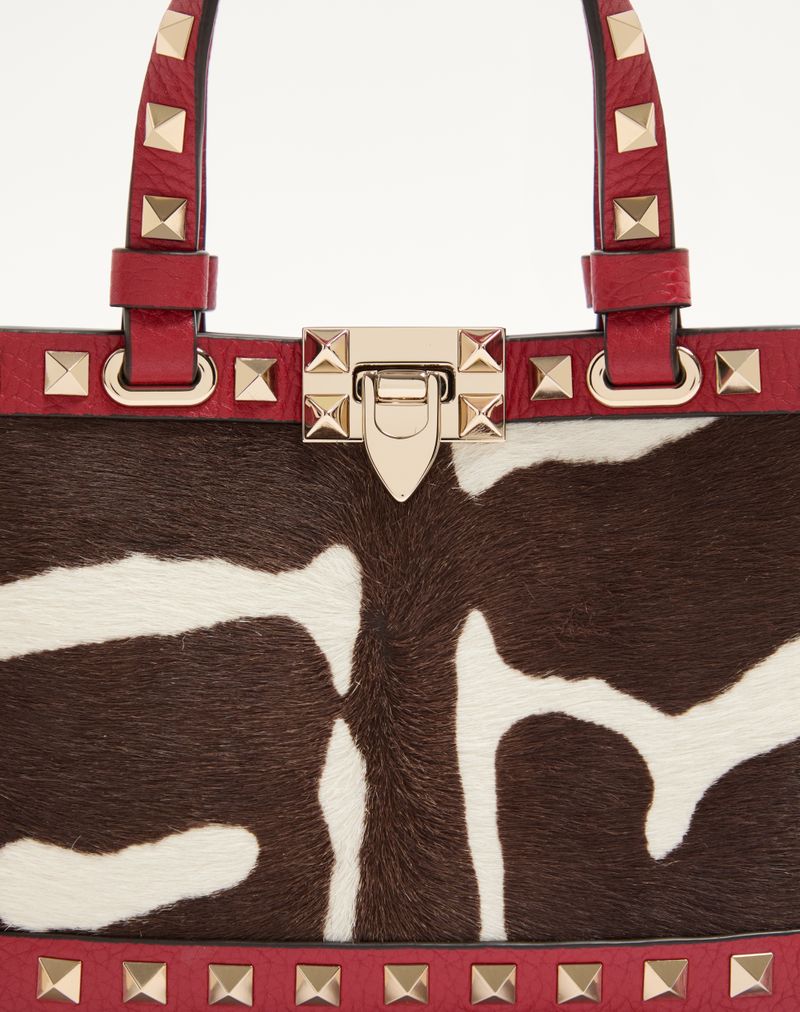 Valentino Garavani Rockstud Mini Shopping Bag i dyreprint med hesteskindseffekt i kalveskind