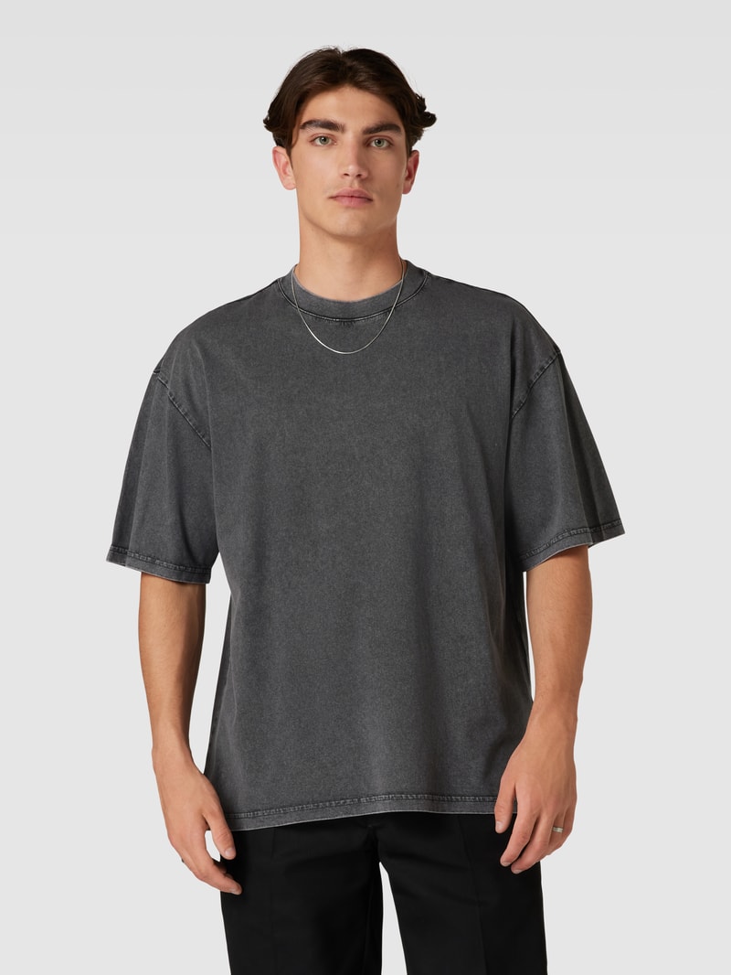 T-Shirt mit überschnittenen Ärmeln in anthrazit