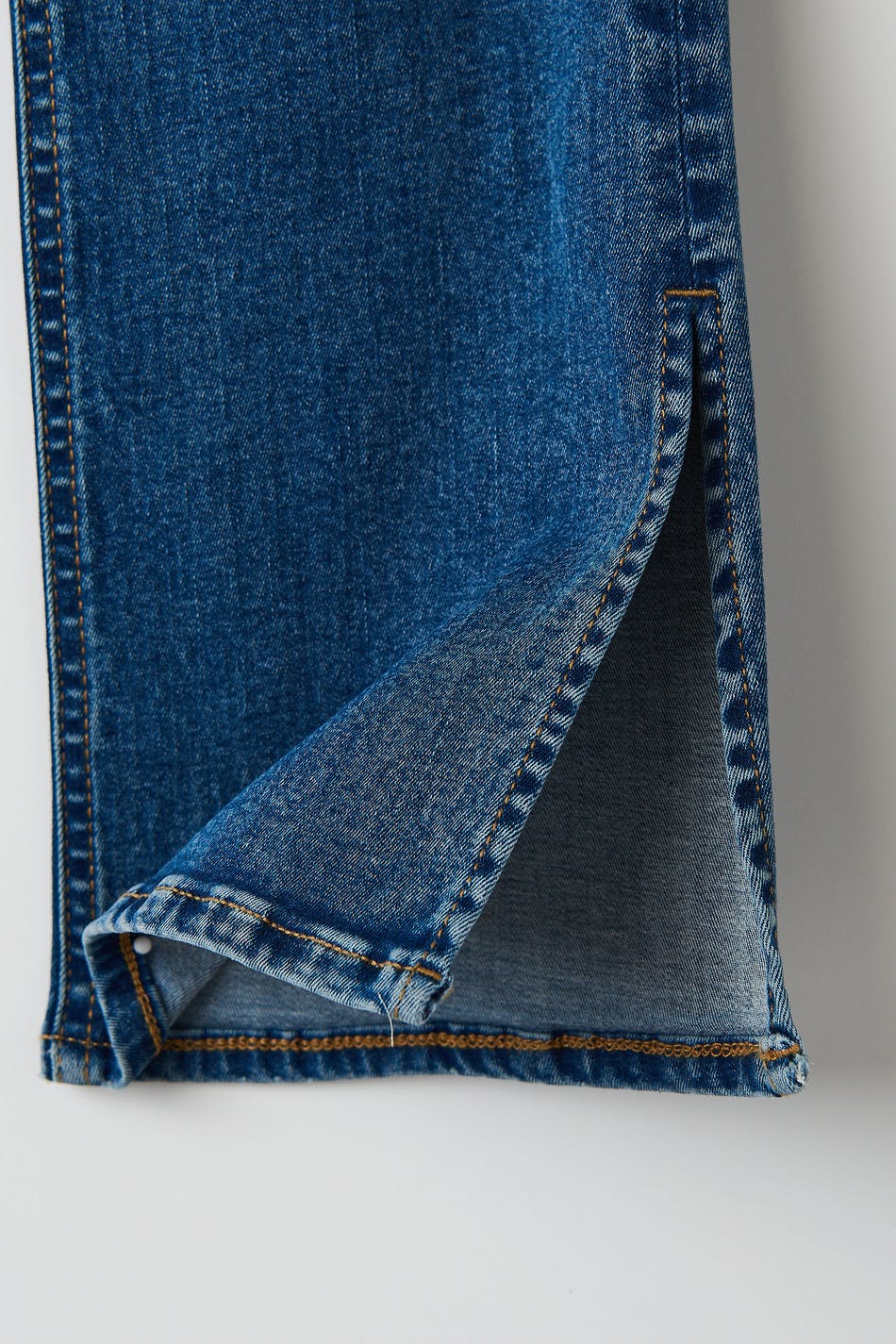 Molly slit jeans