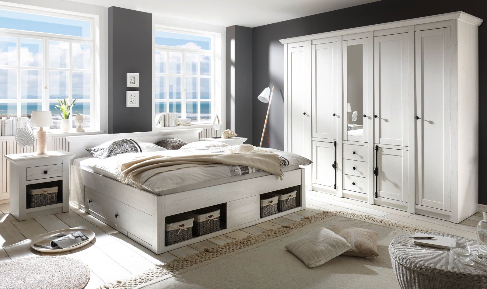 Furn.Design Schlafzimmer-Set Hooge, (in Pinie weiß Landhaus, Komplett-Set 4-teilig), inklusive 7-türiger Kleiderschrank