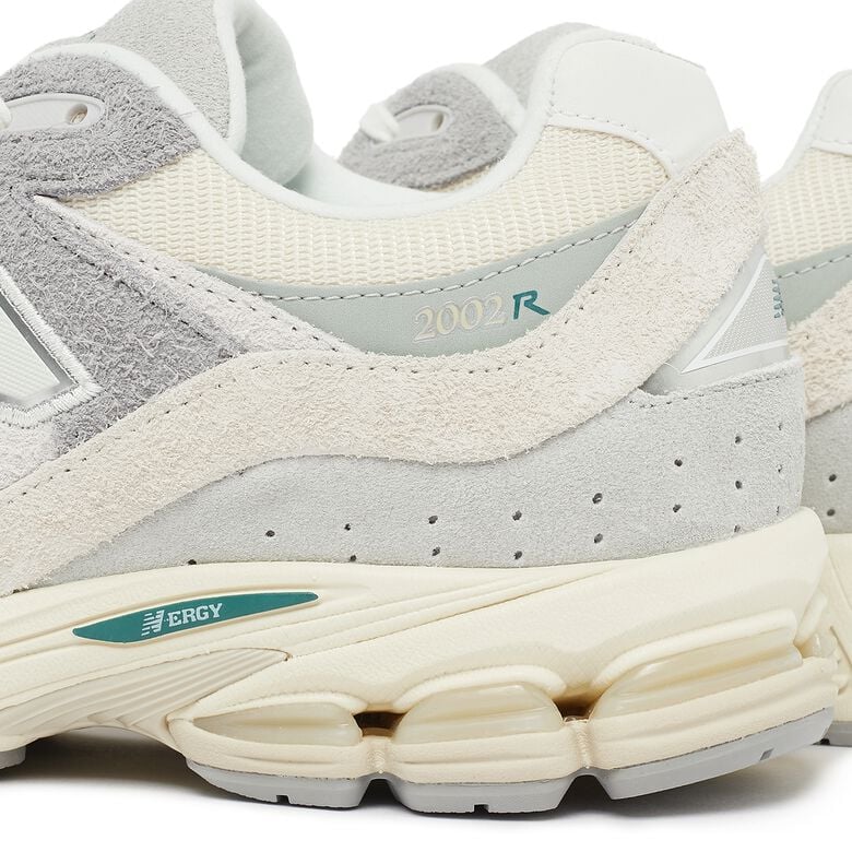 New Balance M2002REK linen