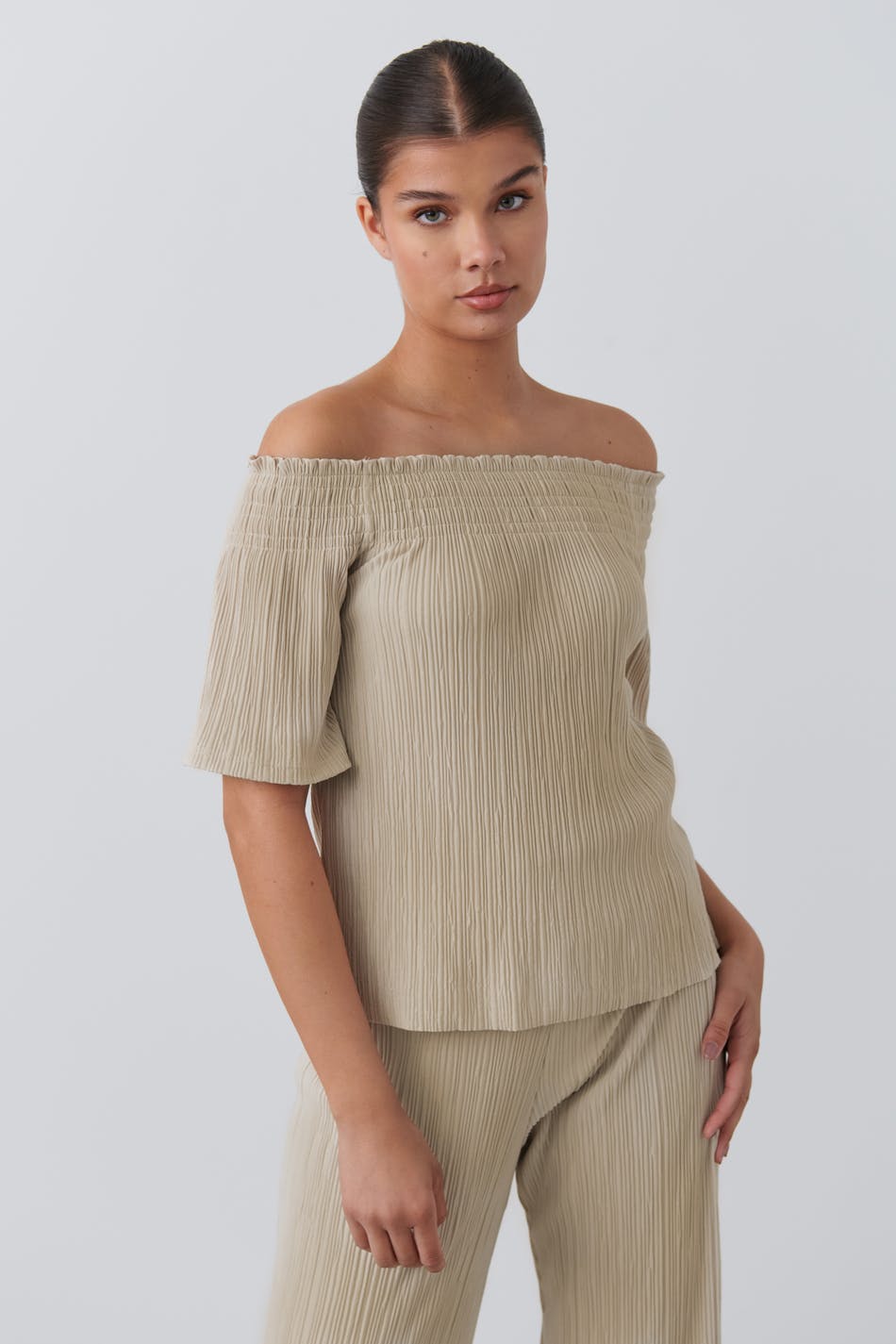 Off shoulder plisse top