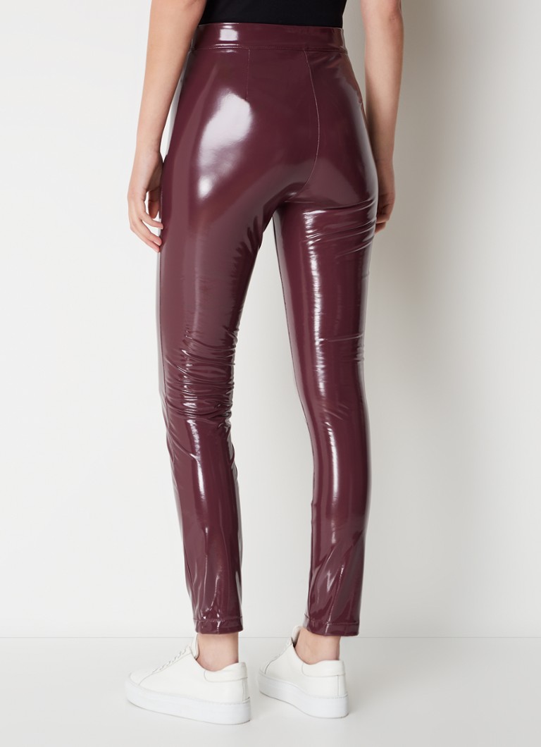 Pantaloni NIKKIE cu talie înaltă și finisaj strâmt
