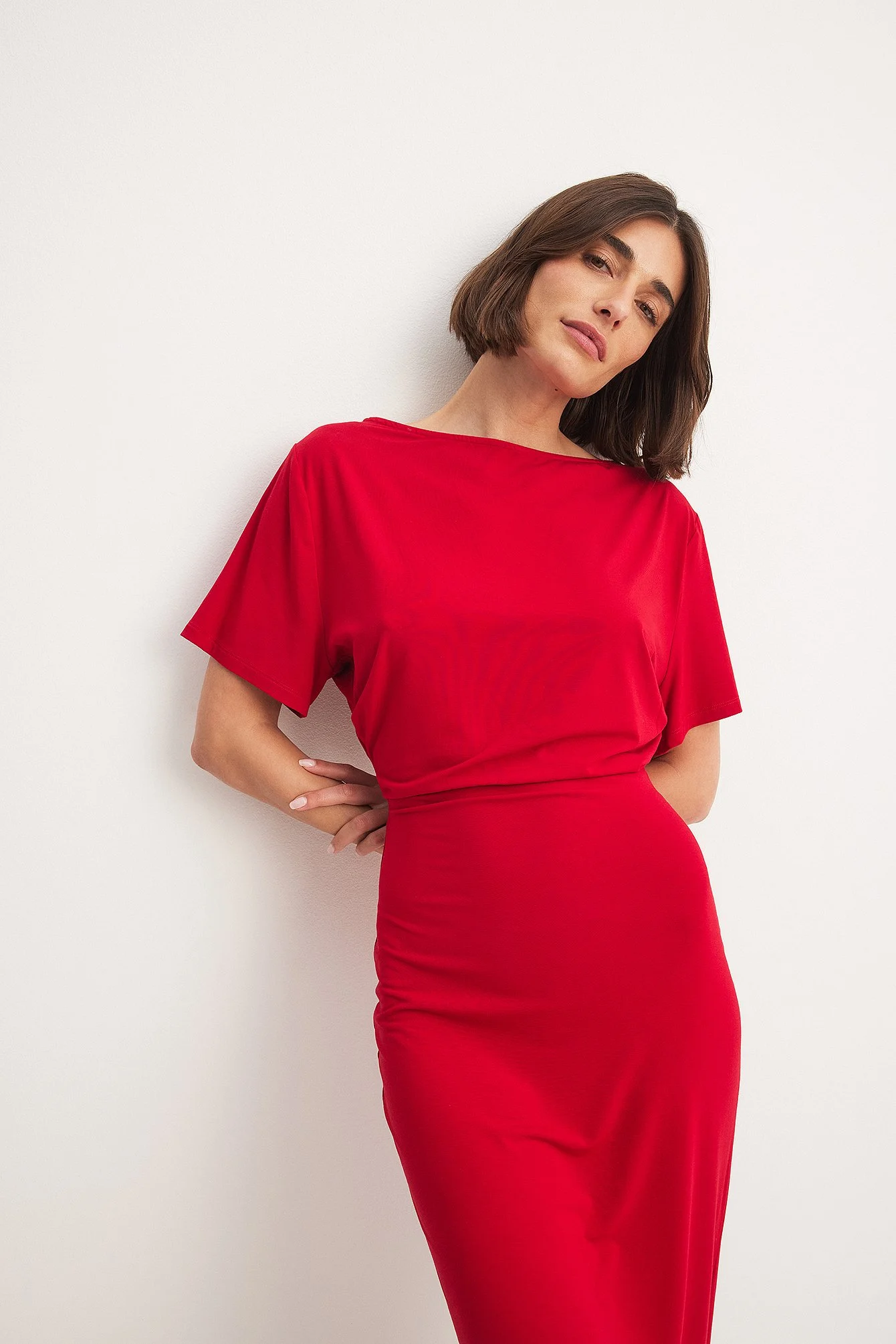 Kleid mit offener Rückenpartie