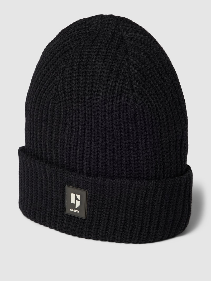 Mütze mit Label-Patch in schwarz