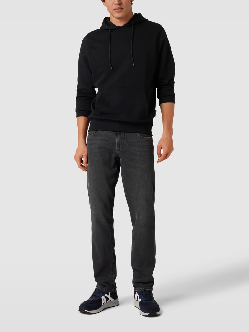 Hoodie mit Känguru-Tasche in schwarz