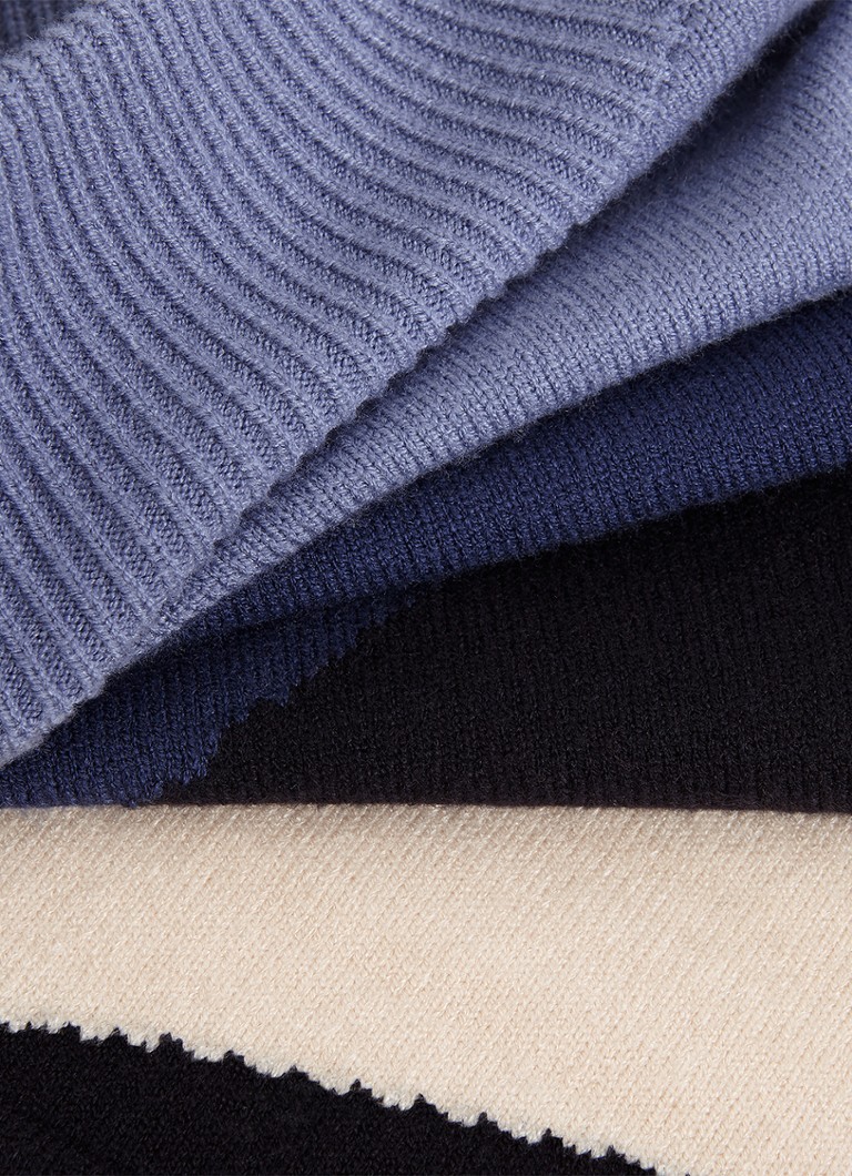 Pulover Phase Eight Sabrina, tricotat fin, cu blocuri de culoare.