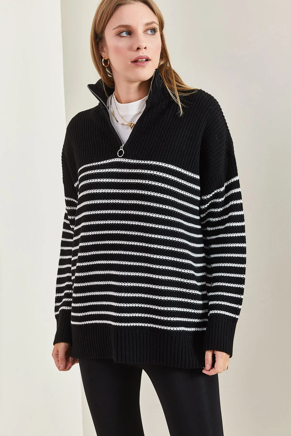 Bianco Lucci  Sechs-Streifen-Strickpullover für Damen mit Rollkragen und Reißverschluss