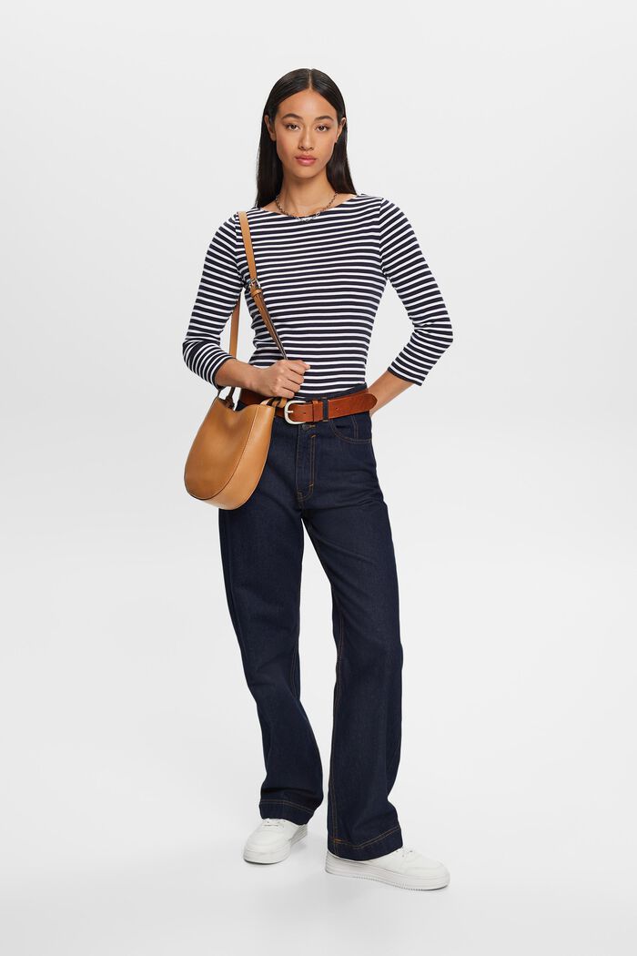 Gestreiftes Longsleeve mit Bootausschnitt