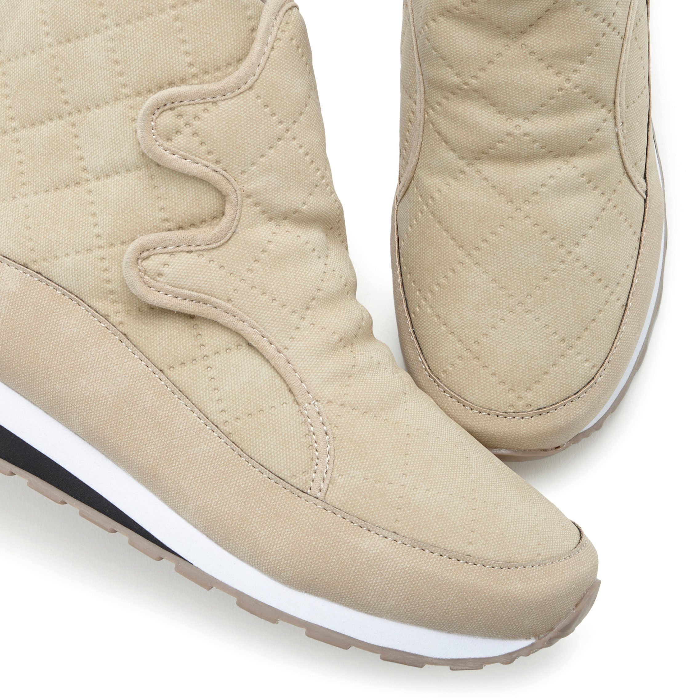 LASCANA Stiefel, Winterstiefel, sportive Boots, Stiefelette Stiefel, Boots im sportiven Look mit modischer Stepp-Optik VEGAN